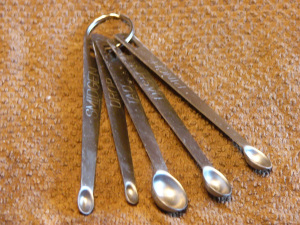 measuring-spoons-100